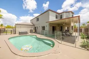 Pool Sauna Cinema Office Room 4BR Spacious house - 黄金海岸