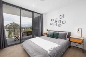 New 2BR Apt Prime Loc Stones Throw from Train Stn