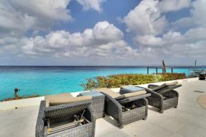 Belmar Oceanfront Apartment 8 Divers Paradise - 3hvězdičkové hotely ve městě Kralendijk