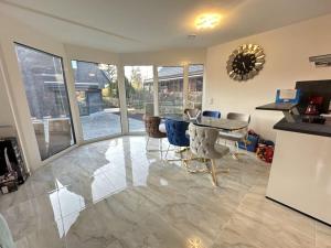 Holiday Dream House-B for 6 Persons