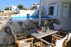 Kostos Village Beautiful Deluxe Suite With Pool