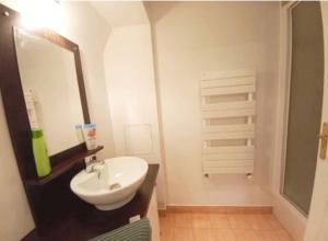 Maisons de vacances The Convivial Apart 8 people Beautiful castle : photos des chambres