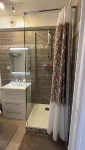 Maisons de vacances Cozy 2-room 3 min from Mantes train station : photos des chambres