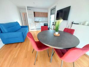 Modern and Smart - Paris 13 Bibliothèque François Mitterrand