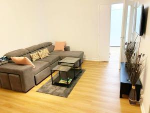 Epsilon 6 pers Refait neuf Tram Free Parking