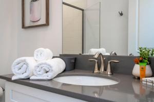 Marvelous 4Bd w Pool Close to Disney at Storey Lake 2629