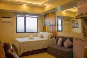 Cozy Chic Condotel Serin East Tagaytay