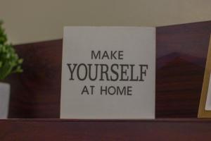 Cozy Chic Condotel Serin East Tagaytay