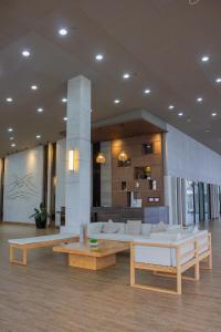 Cozy Chic Condotel Serin East Tagaytay