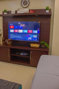 Cozy Chic Condotel Serin East Tagaytay