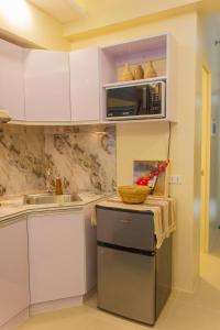 Cozy Chic Condotel Serin East Tagaytay