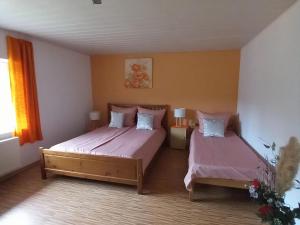 Maisons de vacances Holiday home in Saint Quirin with garden : photos des chambres