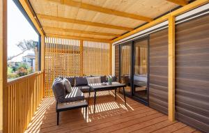 2 Bedroom Amazing Home In Banjole