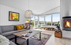 3 Bedroom Nice Home In Kalundborg