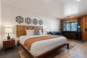 Duck Creek Village Inn - Duck Creek Village