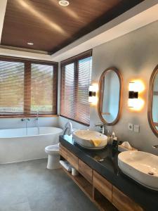 Biệt Thự 3 Phòng Ngủ (Three-Bedroom Villa)