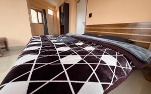 Zomsa Inn by StayApart