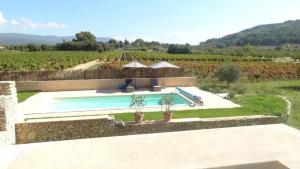 Villas Villa de 6 chambres avec piscine privee jardin clos et wifi a Saint Saturnin les Apt : photos des chambres