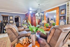 Snooze-A-Lot Guesthouse