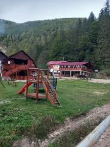 La Marian pensiune restaurant - Gheţari