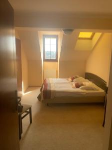 Budget Double Room room in Hotel Anek