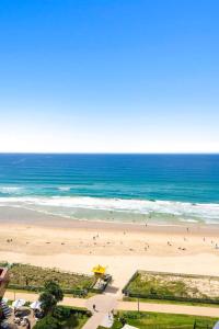 Coastal Cool Penthouse Paradise and Ocean Outlooks