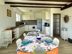 Maison familiale au calme, proche plage, 9 couchages, terrasses, WiFi, garage vélo - Brétignolles-sur-Mer - FR-1-231-203