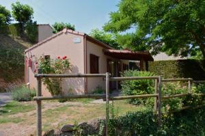 Campings Camping de la Cascade : photos des chambres