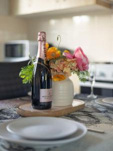 Great value Stylish 2BR Granny Flat Heritage Park