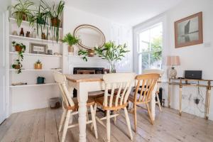 Boat House, Relax in a Whitstable Fishermans Cottage