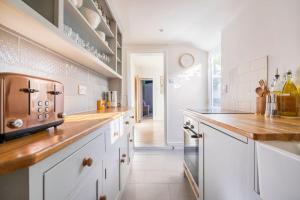 Boat House, Relax in a Whitstable Fishermans Cottage