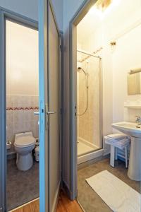 Hotels Contact Hotel du Commerce et son restaurant Cote a Cote : Chambre Lits Jumeaux