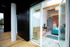 APARTAMENTY przy plaży z basenem z podgrzewaną wodą i mini SPA - Ośrodek Kolonijno-Wczasowy Mewa