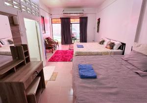 Sea View Jomtien Guest House