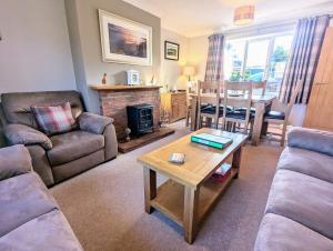 Pebble Beach -Coastal Gem _ Weybourne - Crabpot Cottages Sheringham