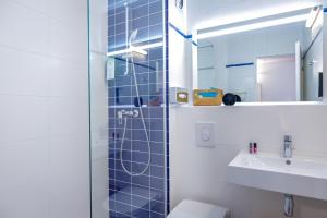 Hotels KYRIAD MARSEILLE EST - Aubagne Gemenos : photos des chambres