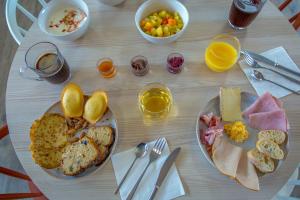 Hotels KYRIAD MARSEILLE EST - Aubagne Gemenos : photos des chambres