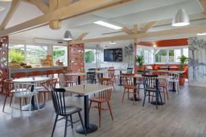 Hotels KYRIAD MARSEILLE EST - Aubagne Gemenos : photos des chambres