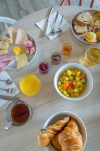 Hotels KYRIAD MARSEILLE EST - Aubagne Gemenos : photos des chambres