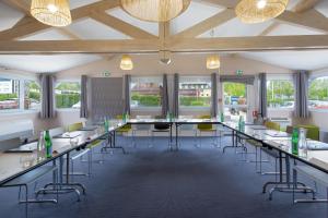 Hotels KYRIAD MARSEILLE EST - Aubagne Gemenos : photos des chambres