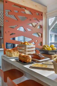 Hotels KYRIAD MARSEILLE EST - Aubagne Gemenos : photos des chambres