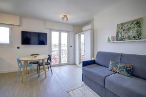 Magnifique studio Le Dauphin 50m des plages