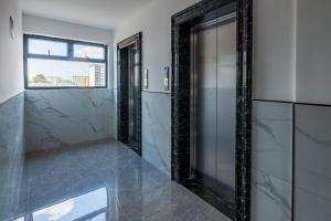 The Quiet One In Kileleshwa with a fireplace