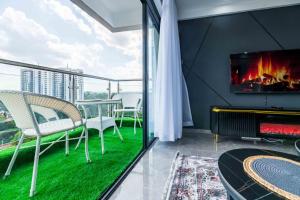 The Quiet One In Kileleshwa with a fireplace