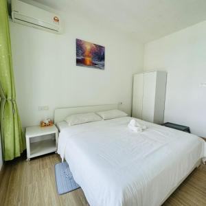 Seaview 2B1R 4pax Condo Forest City 1G-2105