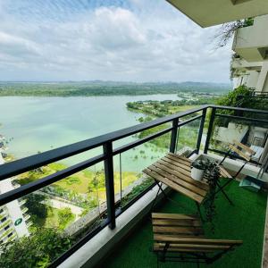 Seaview 2B1R 4pax Condo Forest City 1G-2105