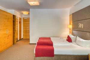 Deluxe Double Room room in Mallaun Hotel.Erlebnis