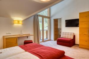 Two-Bedroom Suite room in Mallaun Hotel.Erlebnis