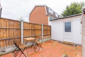 Spacious 4BD Home near ExCel London!