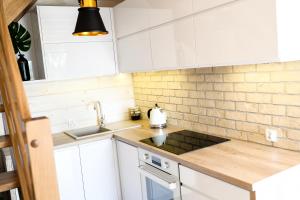 Klimatyczny domek nad brzegiem jeziora